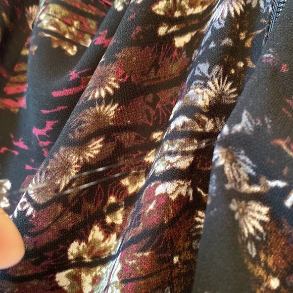 Silence + noise Top from Urban Outfitters
with Zipper back, Size M - Picture 4 of 5